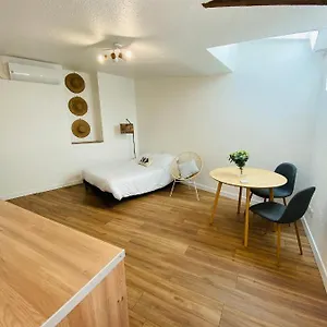 studio-i-moderne-refait-a-neuf.hotels-rhonealpes.com/